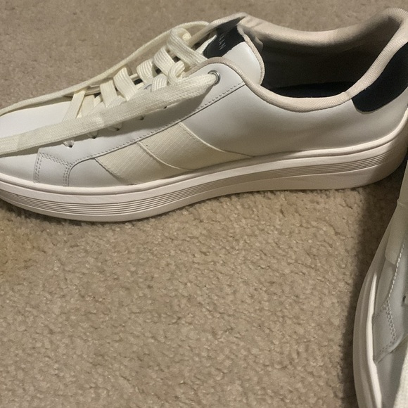 NEVER WORN 10 1/2 Cole Haan’s cream colored - Picture 2 of 5